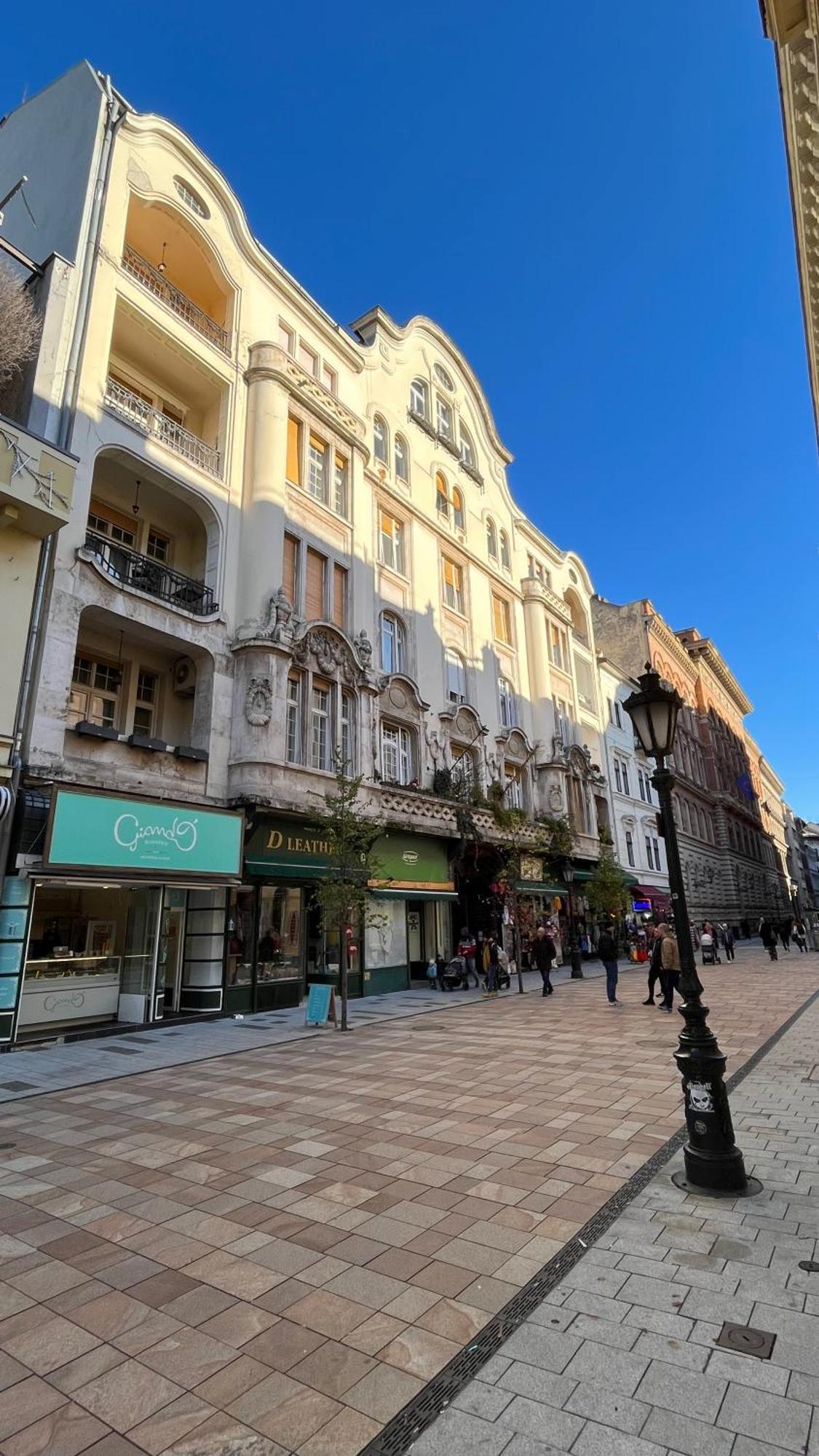 Mirage Apartments Vaci Street Budapest Exterior photo